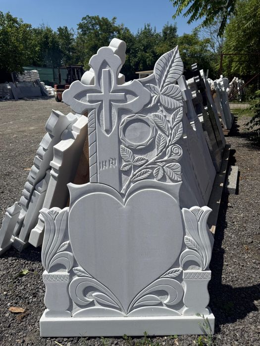 Depozit Marmură Cruci Marmura Cruci Granit Mozaic