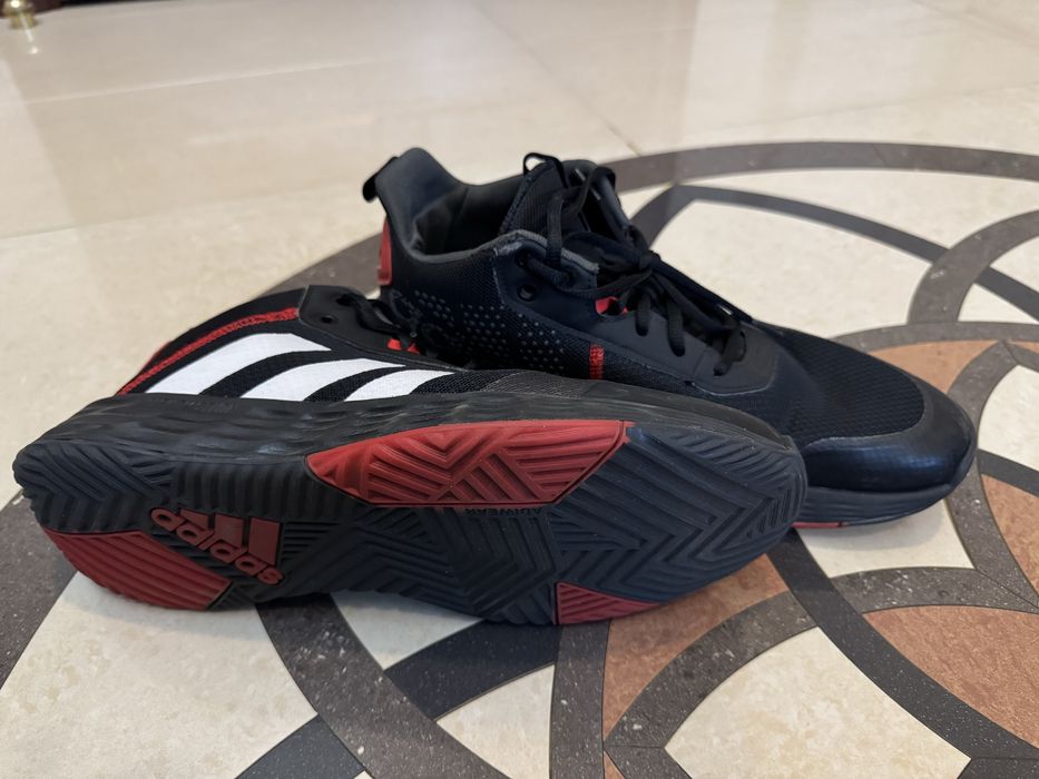 Кроссовки баскетбольные Adidas