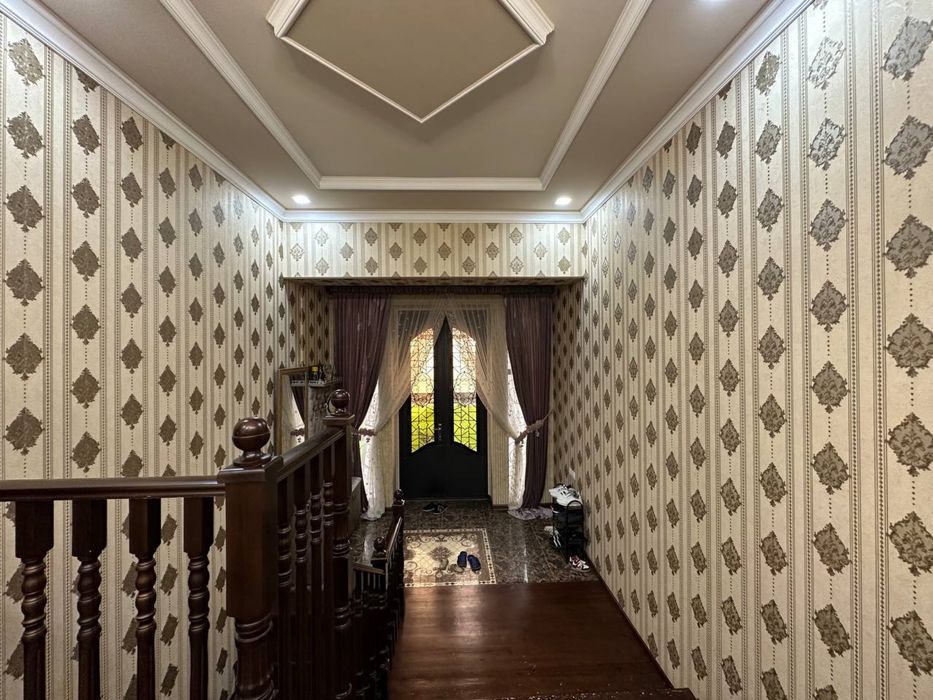 Участка сотилади. 7 хонали 1,5 каватли барча жихозлари билан.