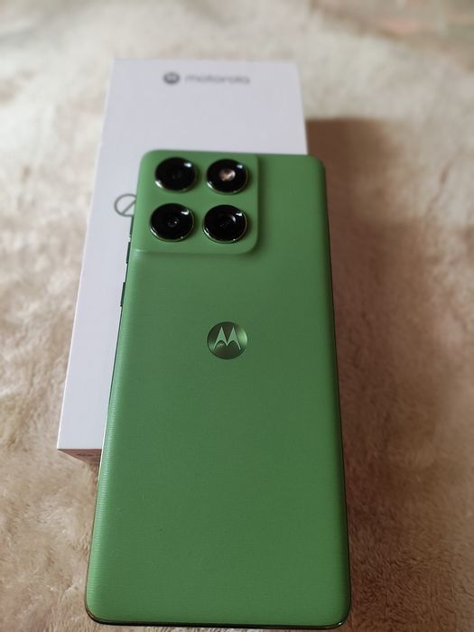 Motorola Edge 60 Shamrock зелен