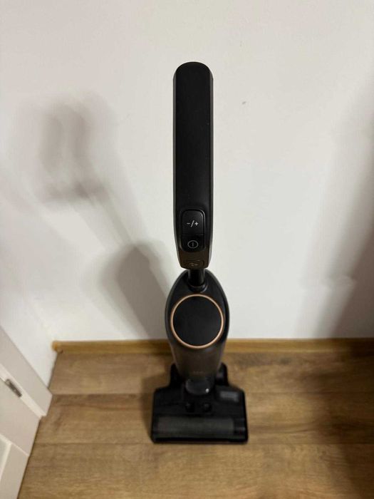 Aspirator AEG AW81U3DB Ultimate 8000 Wet & Dry