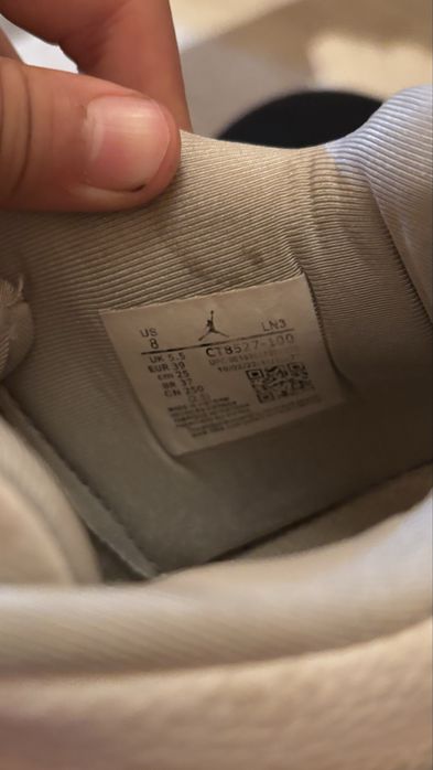 продам или обменяю Air Jordan 4