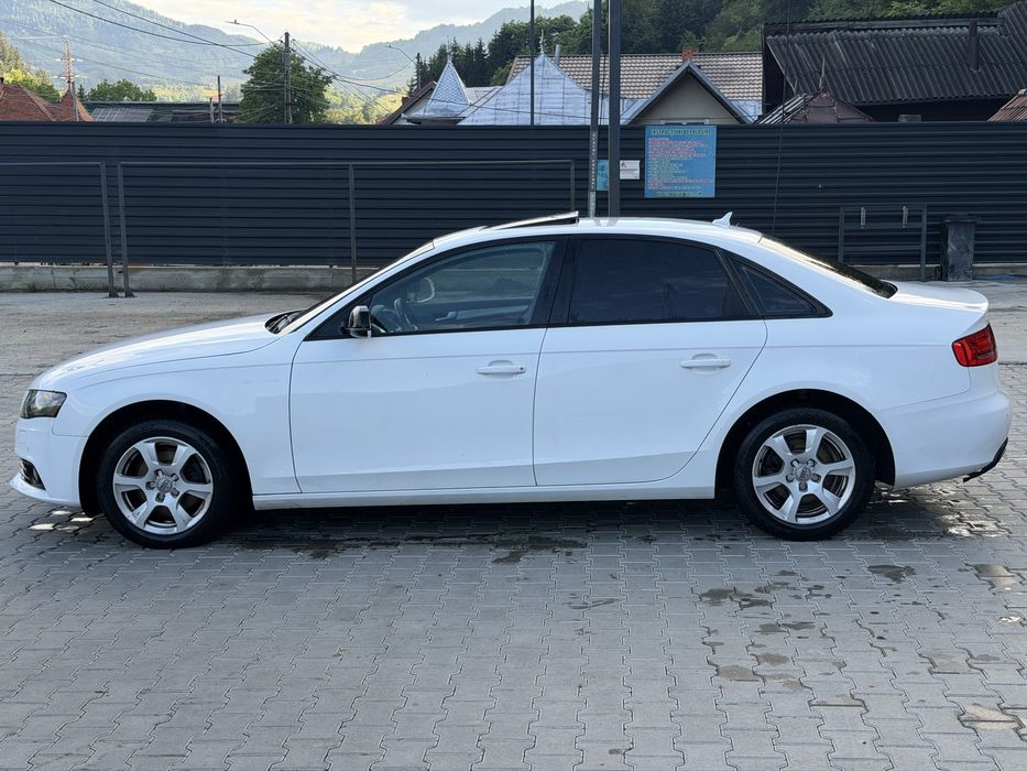 AUDI A4 0 — imagine 4