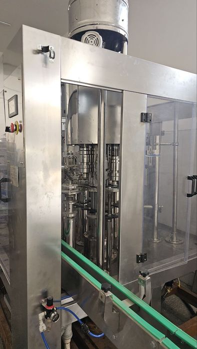 Розлив машина газ безгаз.