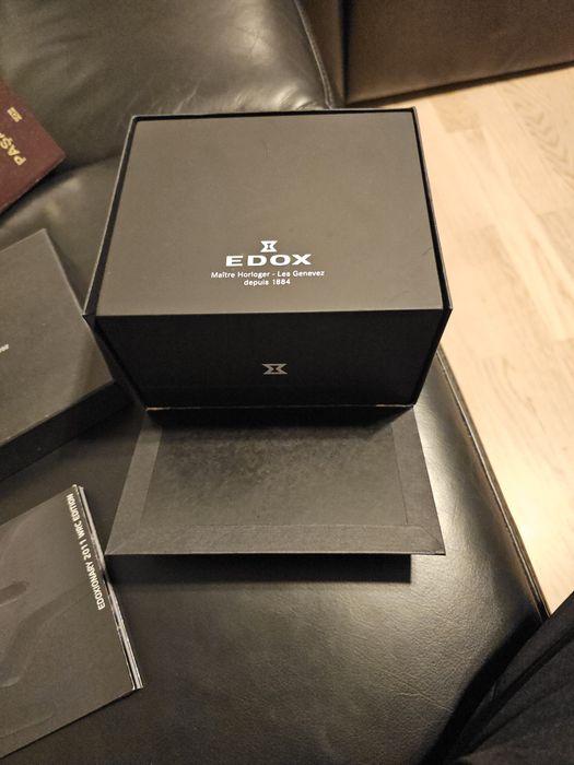 Cutie  ceas Edox