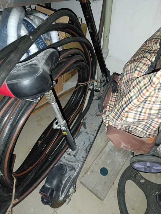 Электро самокат /аккумулятор сел