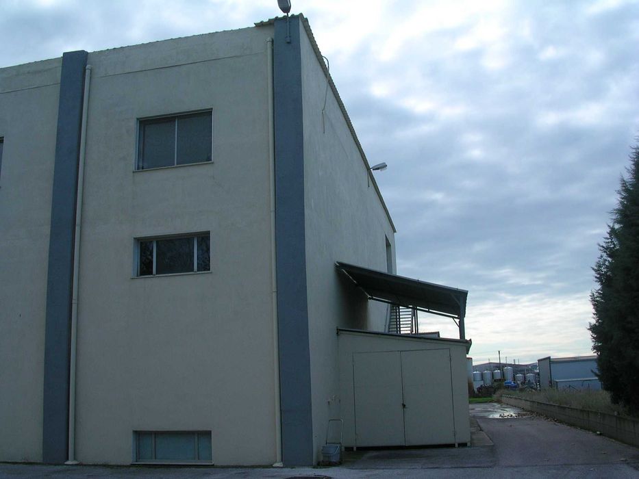 Продава фабрика в гр.Солун ,Гърция