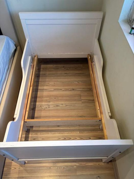 SUNDVIK разтегателно легло с подматрачна рамка