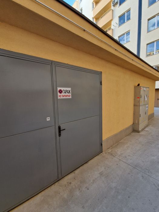 Гараж / склад 16м² за автомобил и мотор под наем в ЖК Тракия, бл.230,
