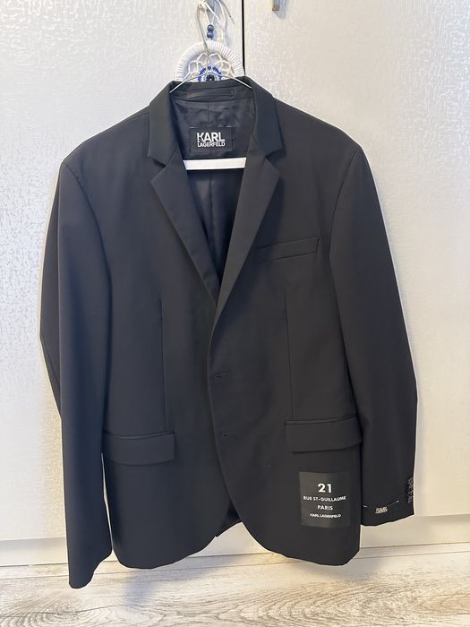 Costum de  firma de la  karl original