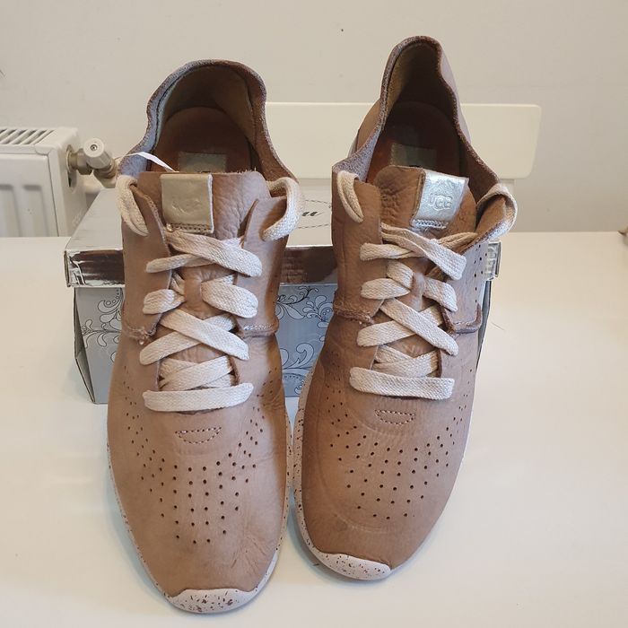 Otteri UGG masura 41