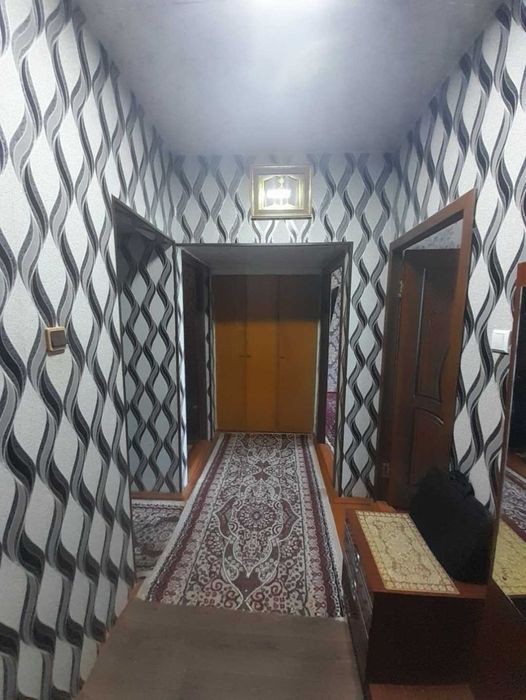 Zarafshon shahar  3 xonali kvartira sotiladi manzil 6-30-38