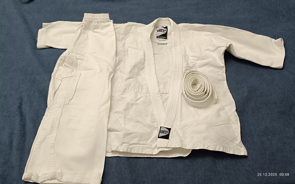 Кимано, қазақша күресі, дзюдо, каратэ.