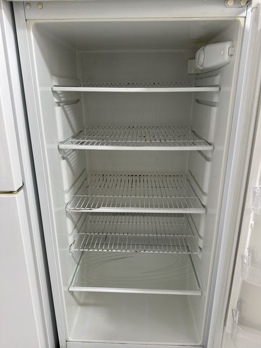 продам холодильник Мир