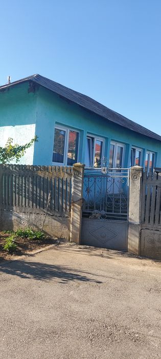 Casa bātrâneasca de vinzare