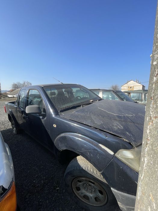 Dezmembrez Nissan Navara 2.5 turbo 2009