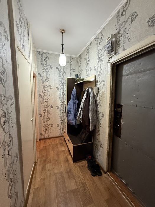 Продается кв в 8мкр улучшенка