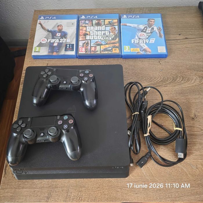 PS4 Slim de vânzare