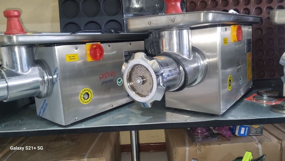 Misarovka 32 lik, 22 lik, 380 V ishlaydi go'sht maydalagich