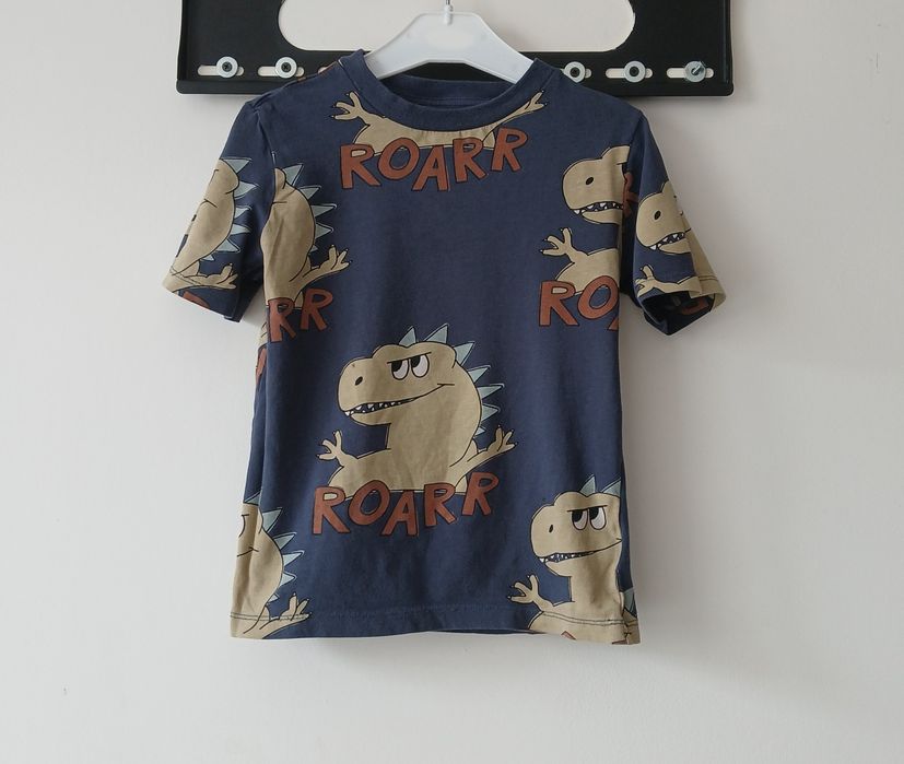 Тениски и къси панталони h&m 122-128