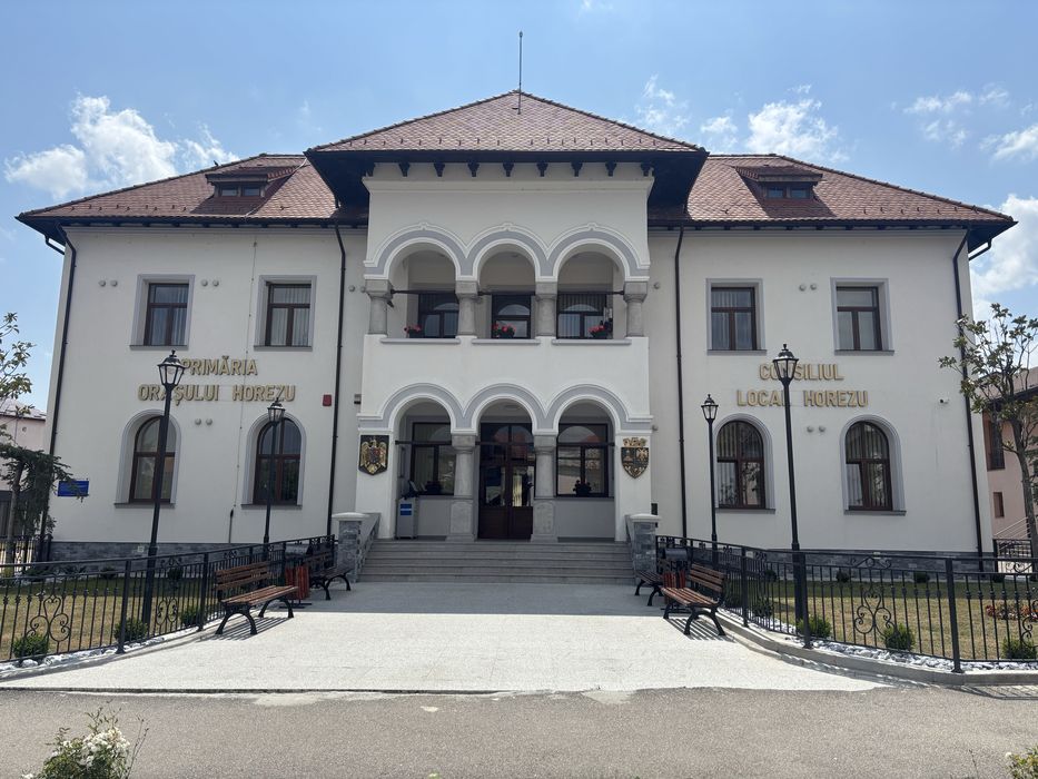 Confectionare litere volumetrice alama si plăci comemorative si institutionale