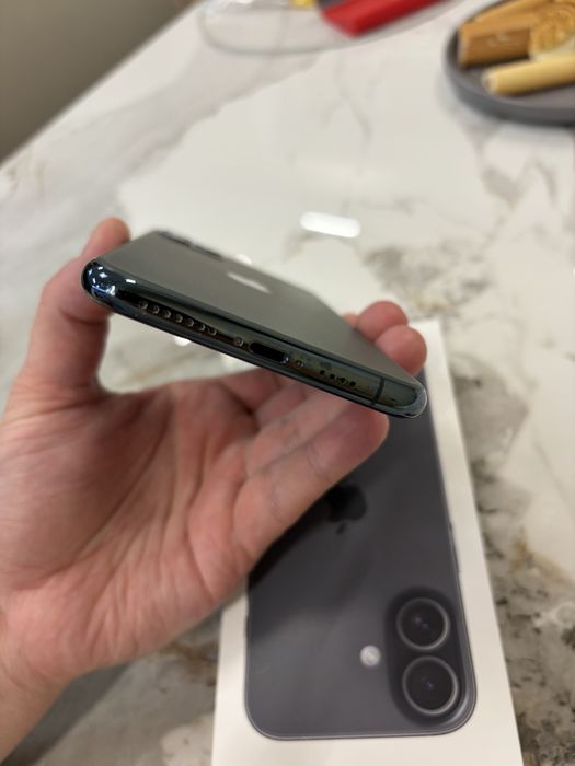 Продаю Iphone 11 Pro Max