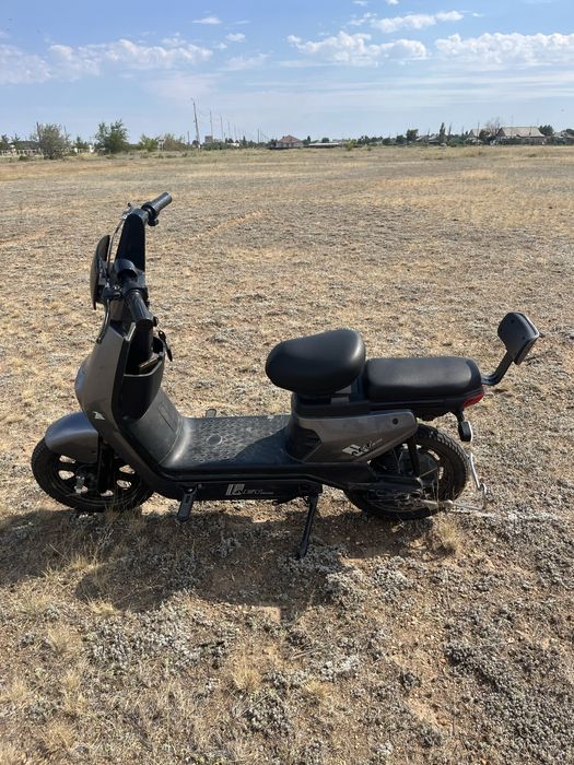 В продаже мопед AET E-bike