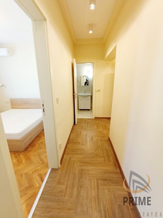 Дава се под наем Двустаен апартамент в Бургас, Център - 65 кв.м за 459 € - Снимка #5