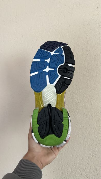Balenciaga runners multi colour 44,45