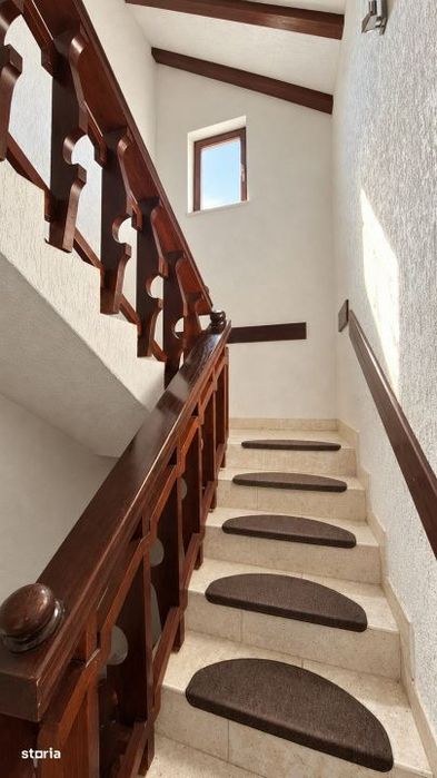 Casa cu 5 camere de inchiriat -  locuire sau birouri, Sibiu