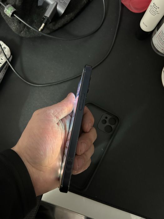 Продаю iPhone 12 mini