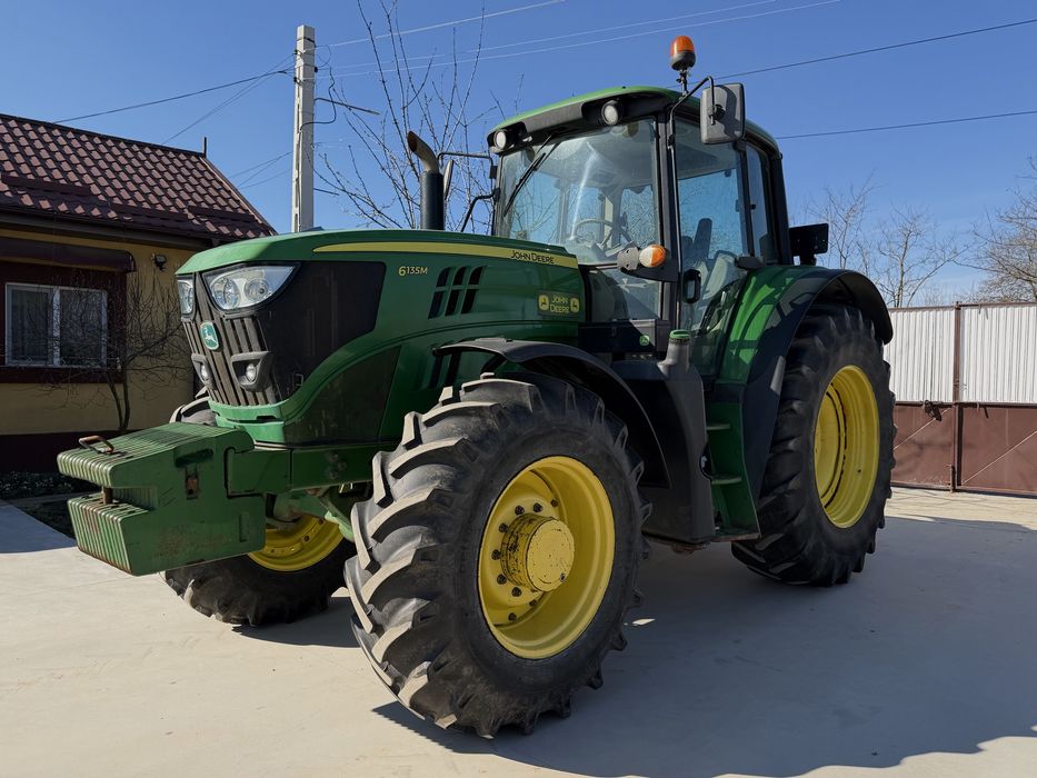 Tractor John deer 6135M