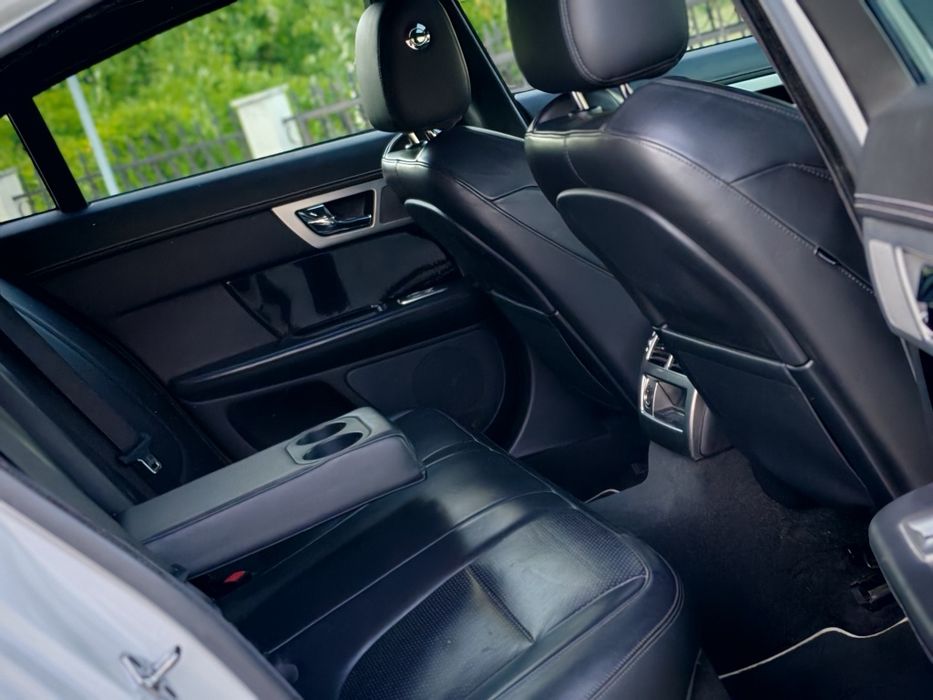 Продавам JAGUAR XF 3.0 SUPERCHARGED цял за части!