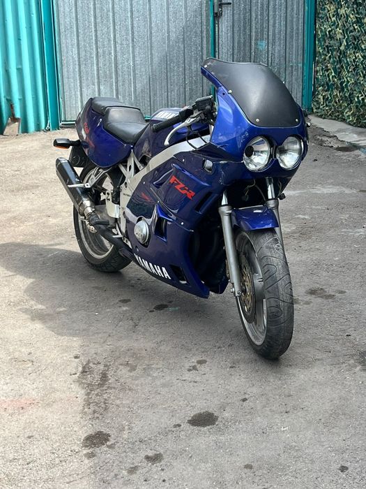 Продам Yamaha fzr 400