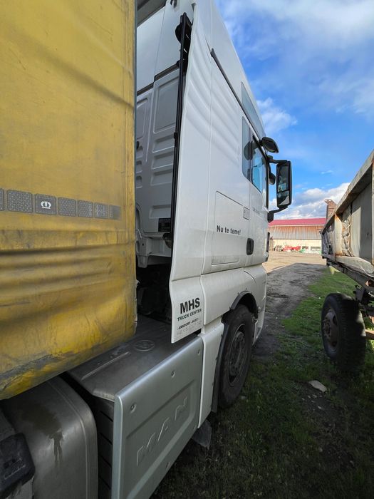 Ansamblu camion & remorcă
