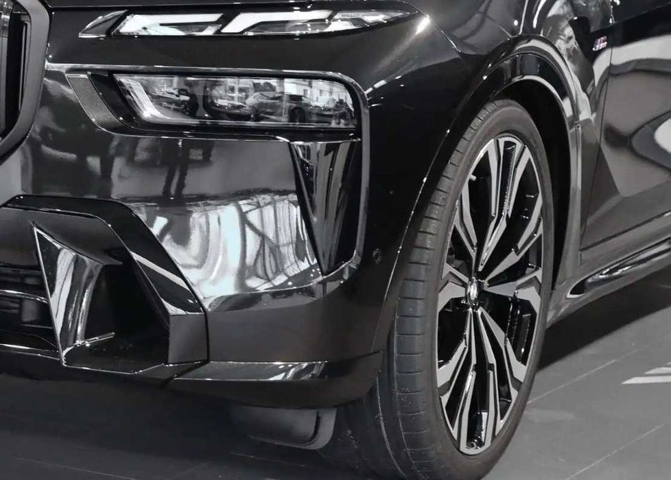 Продается BMW X7 40i идеальном состоянии