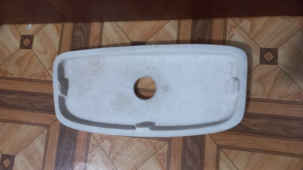 Продам Крышку На  Бачек Для Унитаза.
