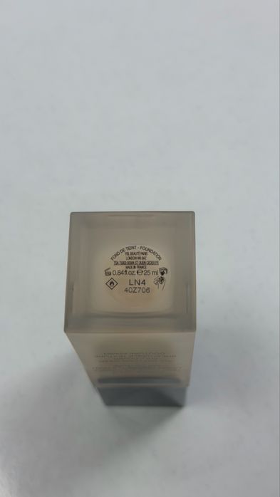 Продам люксовую тоналку Yves Saint Laurent