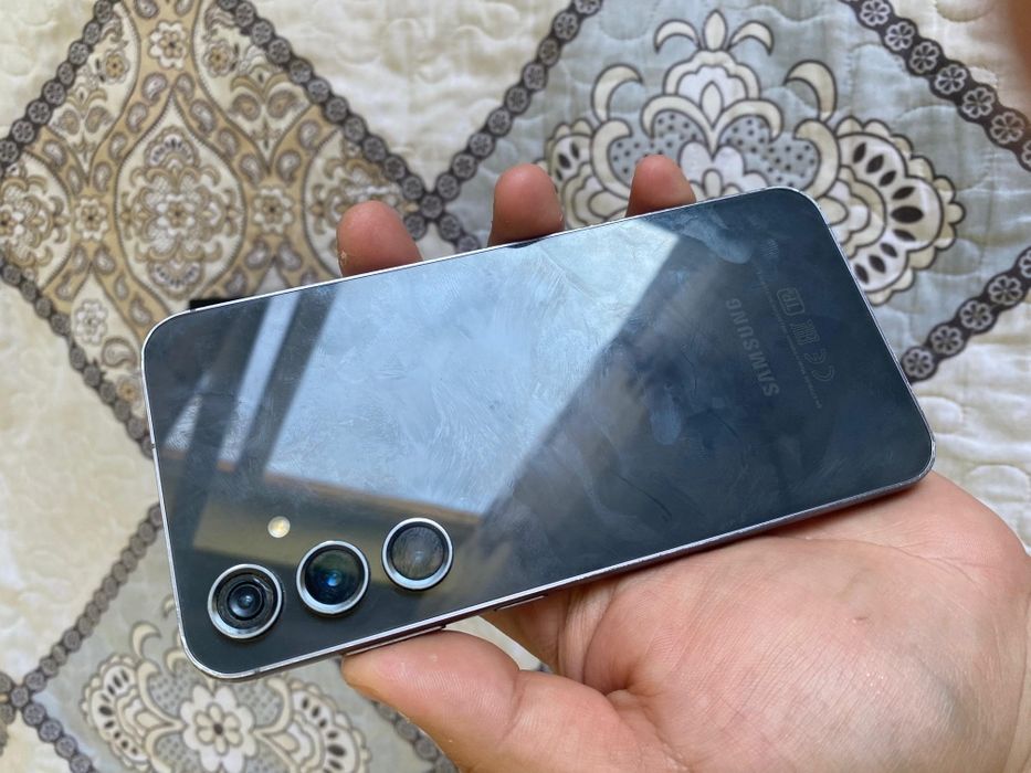 Samsung Galaxy S23FE 8/128Гб
