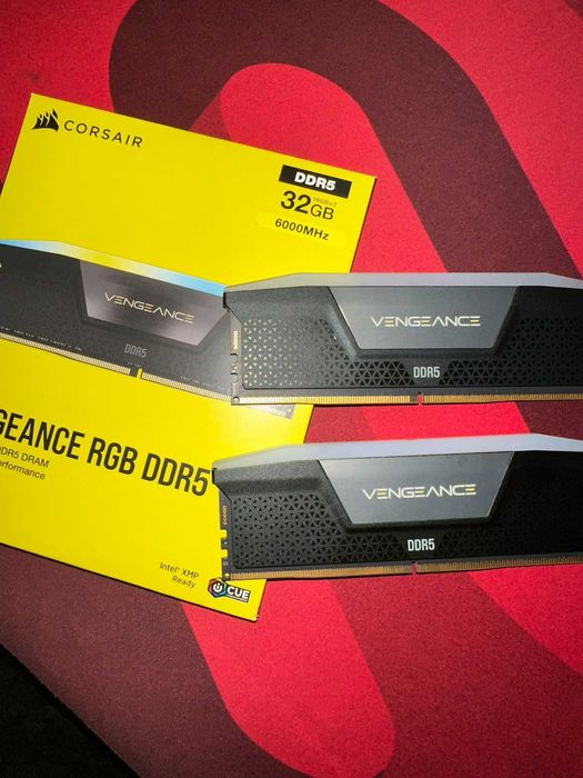 Рам памет Corsair VENGEANCE RGB 32GB (2x16GB) DDR5 6000MHz CL40