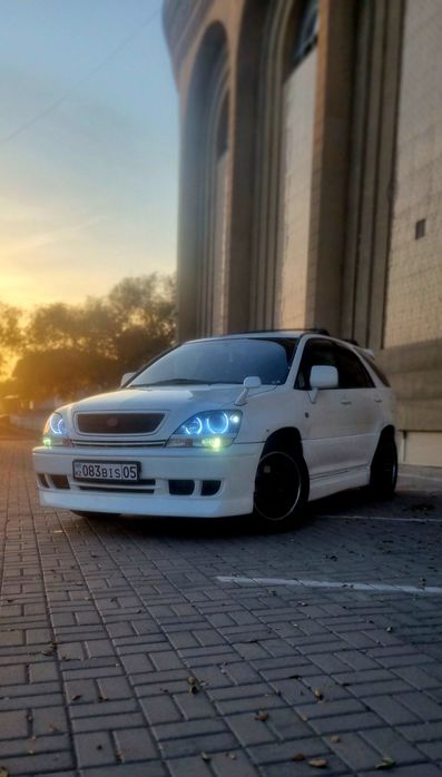 Toyota Harrier продам