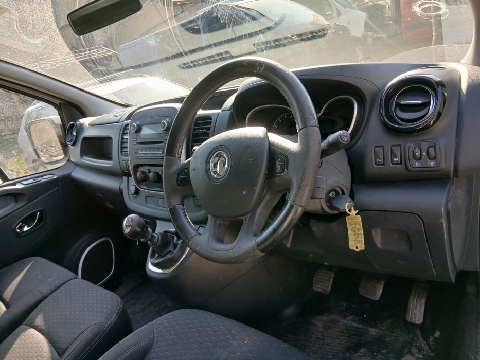Dezmemrez Opel Vivaro 1.6 bi turbo 120 cp