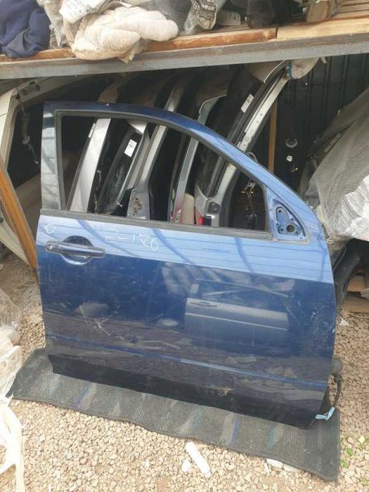 Дверь Mitsubishi Airtrek