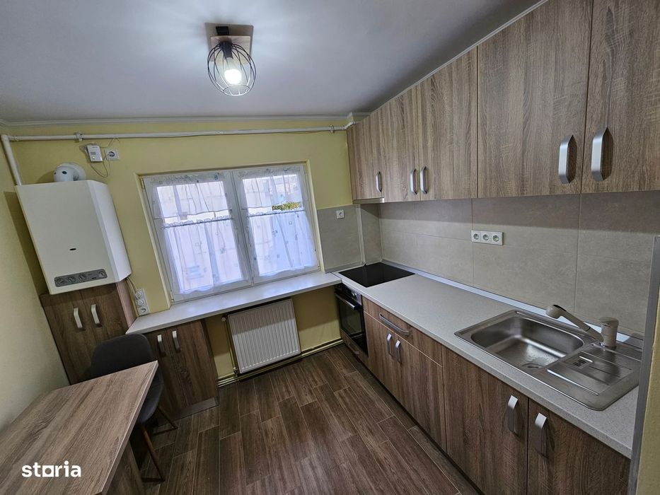 Apartament 3 camere, Micro 16, utilat complet