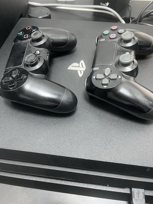 PlayStation 4 pro 1TB