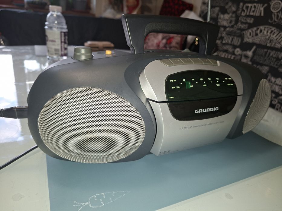 Radiocasetofon Grundig RR316, perfect funcțional,  sunet puternic , Stereo
