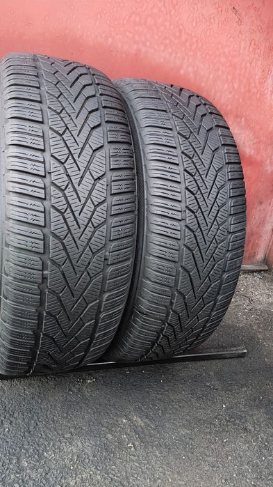 2бр зимни гуми 205/55/16 Semperit 
dot22
6.79mm
Добро състояние на гум