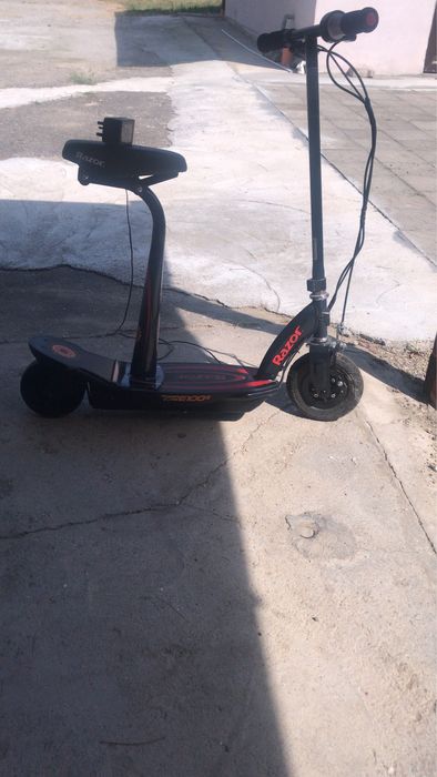 Se vinde trotineta electrica