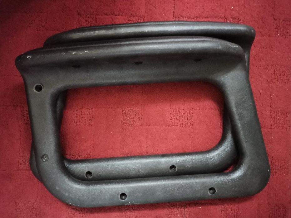 Продавам подлакътници и резервни части  за офис стол