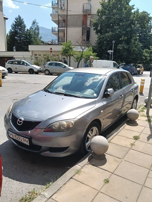 продавам Mazda 3